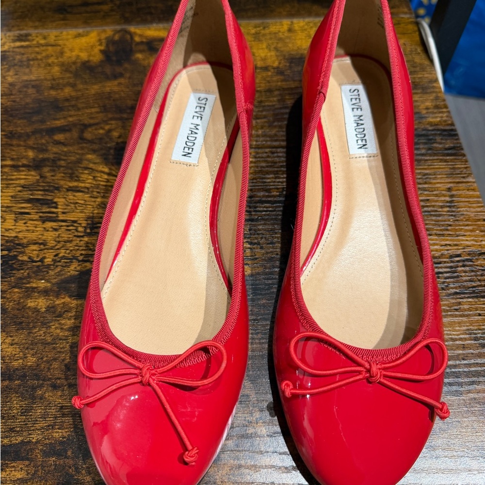 Steve Madden Red Patent Ballet Flats❤️